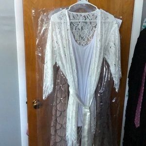 White lace robe